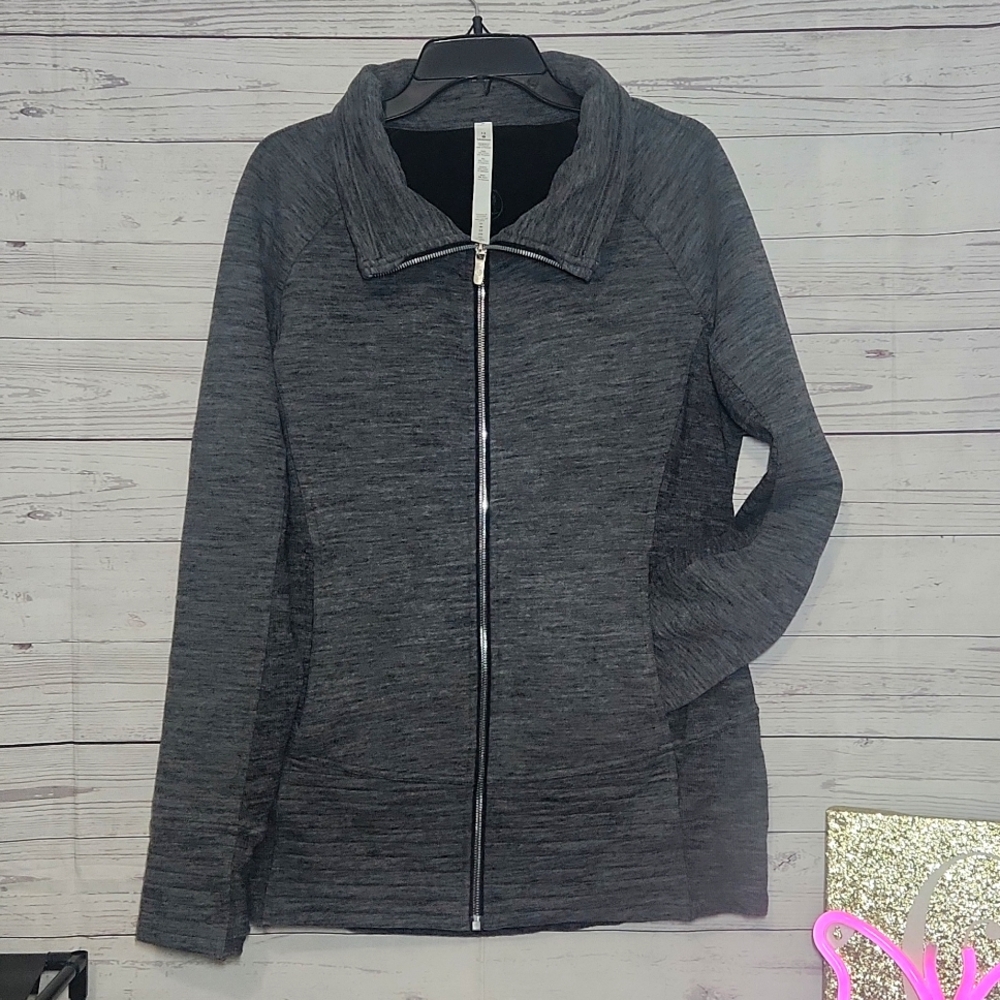 Lululemon Radiant Jacket II in Heathered Core Dark Grey - Women's 12